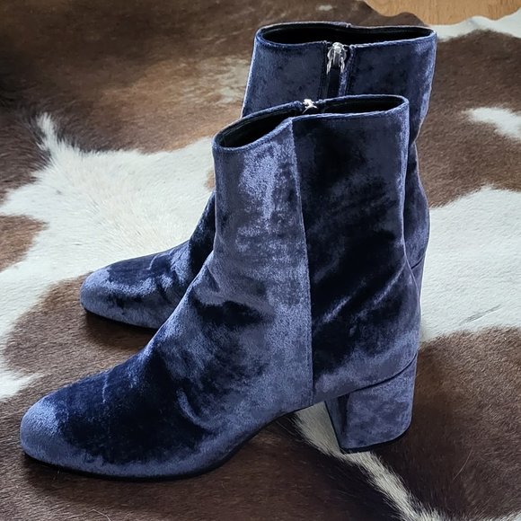M. Gemi Blue Velvet Booties The Corsa Made in Italy 36 1/2   NWOB - Picture 8 of 15